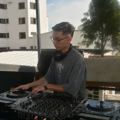 J Aristi - Hooka Club, The Music Roof