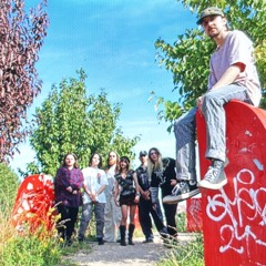 Black horizon appears!