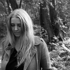 Neoclassical & Ambient (instrumental) - Valeska and the River aka Valeska Rautenberg