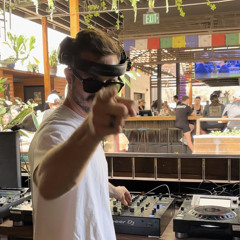 Got drunk and played a brunch like it was main stage.wav