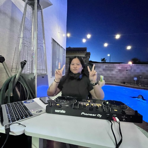 one hour of simping w/ ashley. a slow jam.