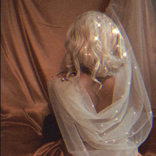 UNTITLED 01 - EDÁJA