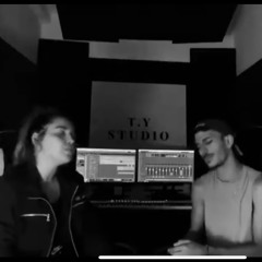 תמר יהלומי & אבי אבורומי - מי אני - קאבר