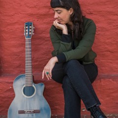 11 La Luciernaga Mas Timida