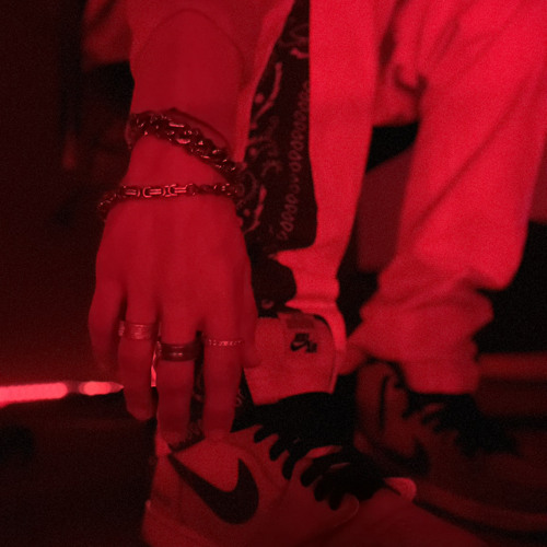 M0B. (prod aseuth x prodsixx)