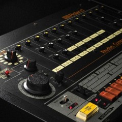electromagnética, La TR-808