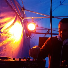 WE ARE RAVE