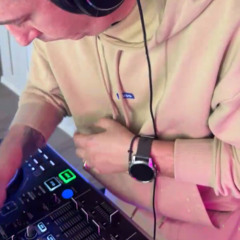 AntonPMJ - The effect of the bass #2(A beat in your ears)