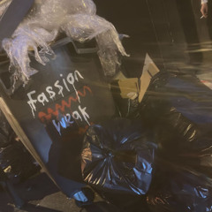 Fashion Week (p. dos4vr)