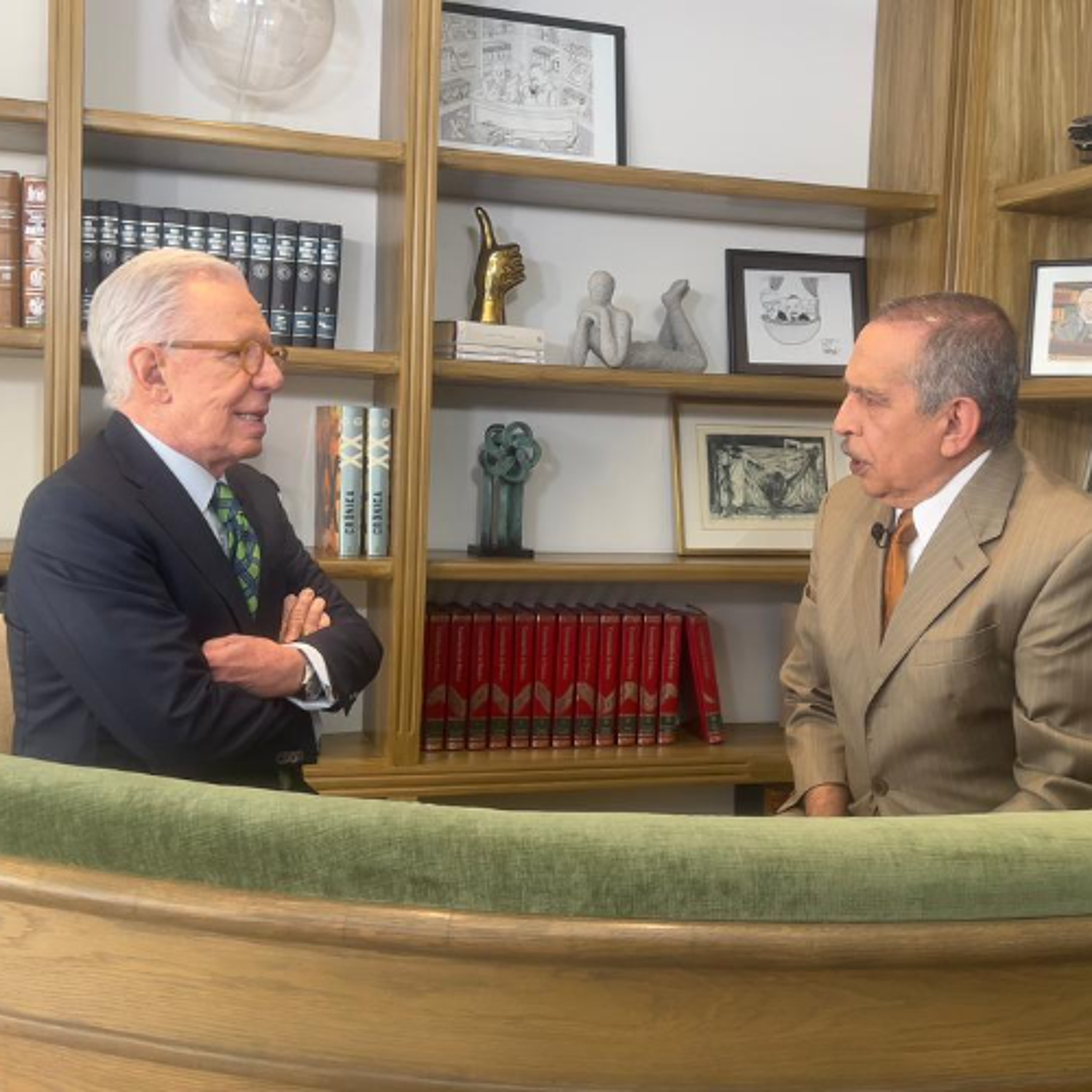 Joaquín Marín de do Pingüé (T6 cap. 12): De secretario de Educación ¿a comediante?