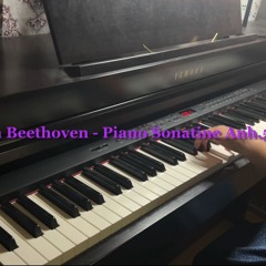 Ludvig van Beethoven - Piano Sonatine Anh.5-2 1st mov. Played on Yamaha Clavinova CLP-440