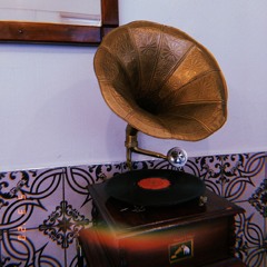 Bir Fırtına Tuttu Bizi - Beyza Ayça Duman