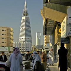 ألا يا أهل الرياض أوّل غرامي