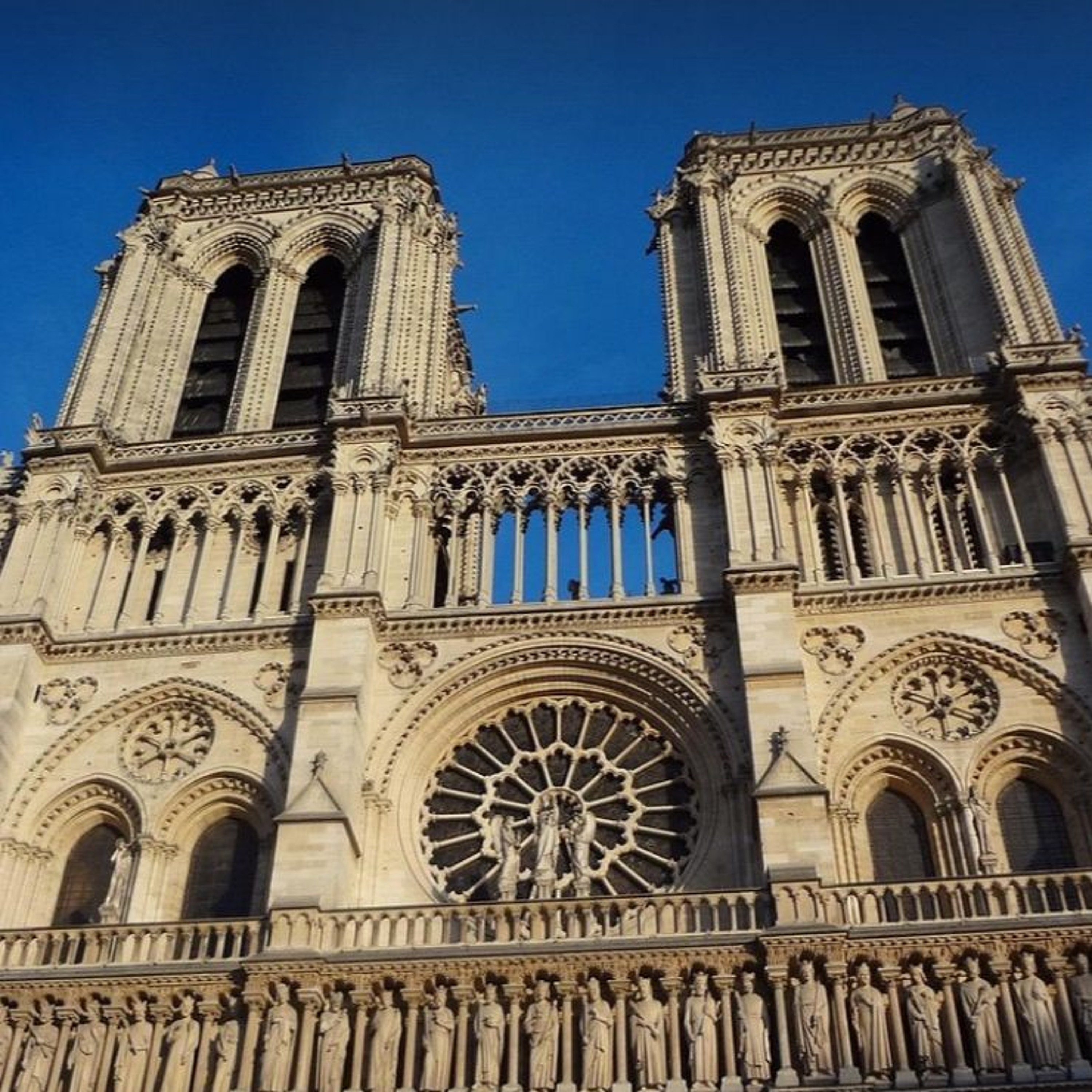 Nos cathédrales 2025-10-14 Suite de la présentation générale + ND de Paris