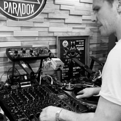 Paradox Podcast #1 Ryan Ross & Ollie Linear
