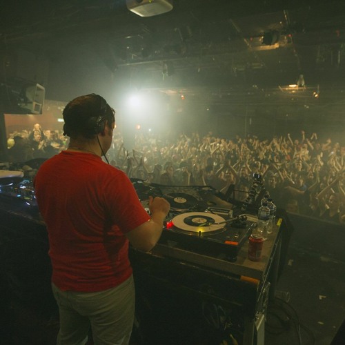 Sunil Sharpe at District 8 (Tivoli Theatre closing)
