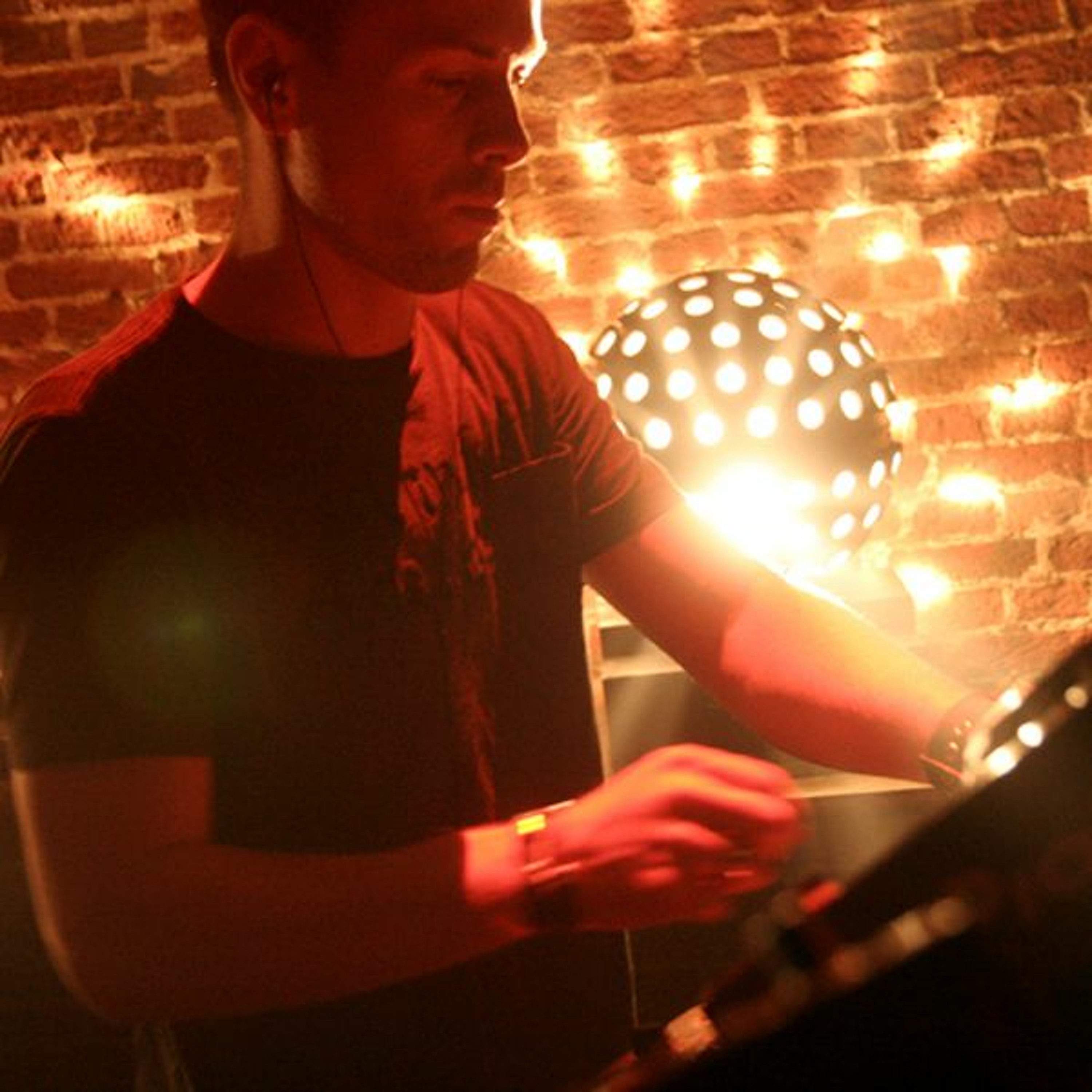 Chris Lowone