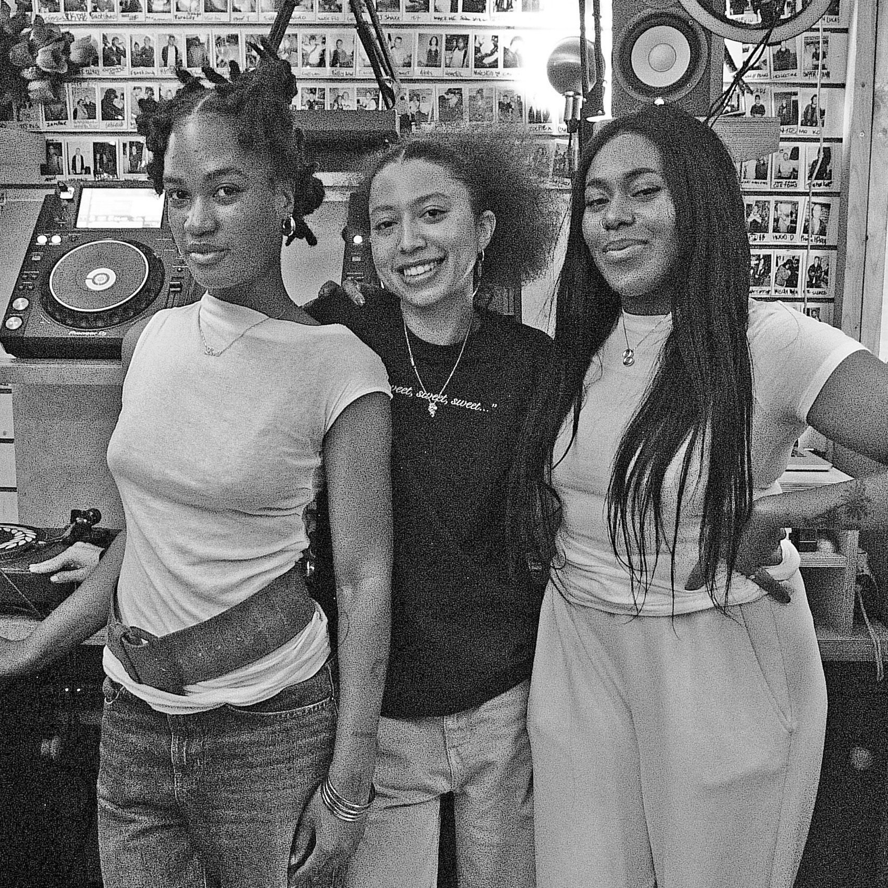 Saige Sounds w/ Soul Connection (Lovie & Honey Bun) - May 2024 episode artwork
