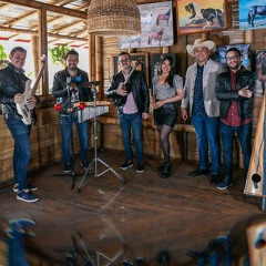Apure En Un Viaje / Llanera Tenias Que Ser