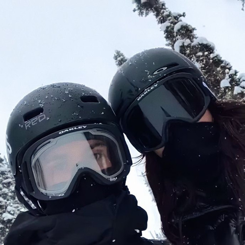 ‎⁨ابسألك يمكن انا القى جواب⁩