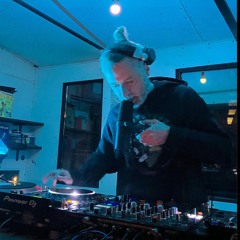 Select with Sioni HiFi System w. Juno Q Beat [18.04.25]
