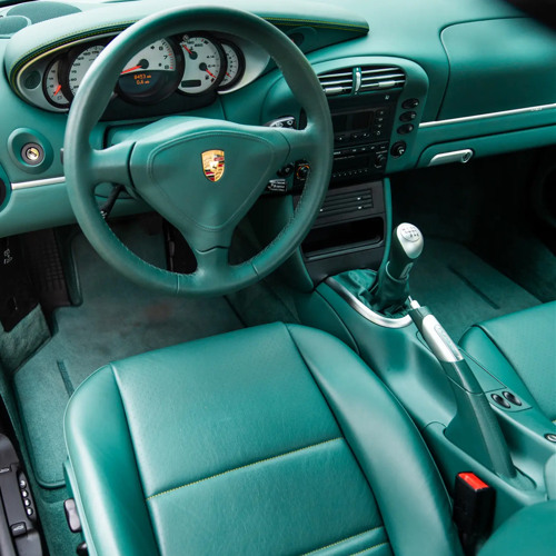 996