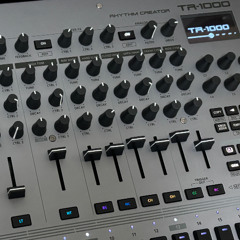Roland TR-1000 test track BPM 140