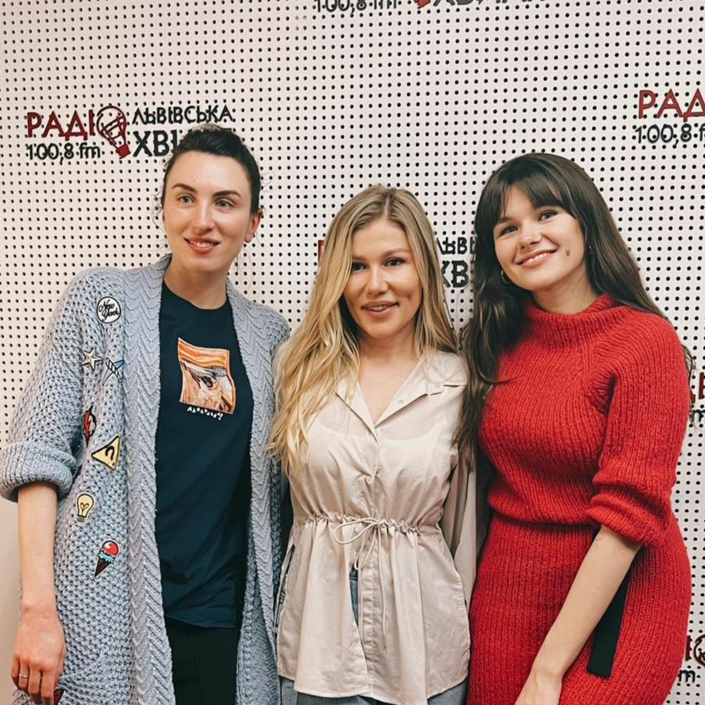 Про зйомки кліпу у Львові, стосунки та виховання сина - Олена Омаргалієва в шоу "Аперитив" episode artwork