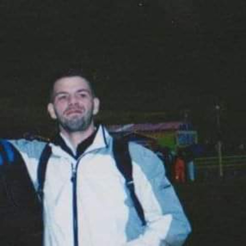 Ég er púlsinn í tóminu, draugur í bitinu