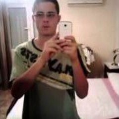 a estudia