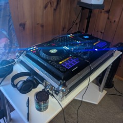 House mix live from my bedroom