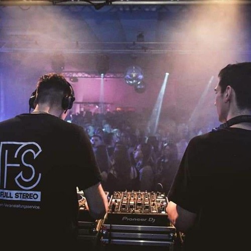 Luka Rieck & Justin B. @ Weihnachtsdisco Obermehler 2022