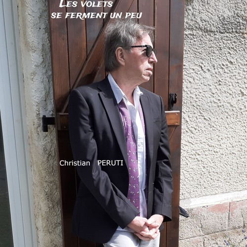 Les volets se ferment un peu