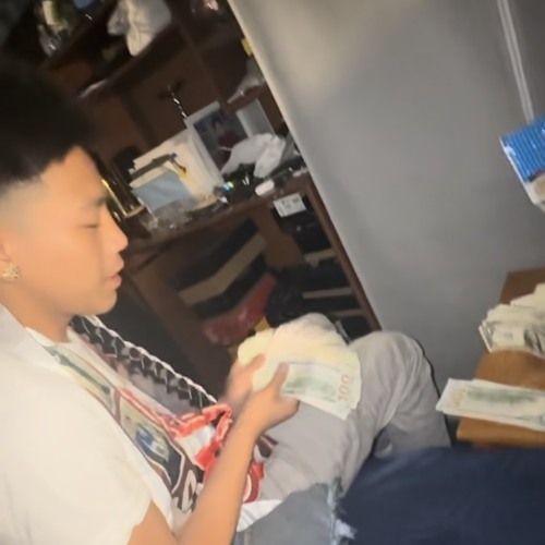 CaptiveWockHennyxBckdoeJxStacka.m4a