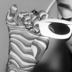 "into you (swt live)" ariana grande, sped up.