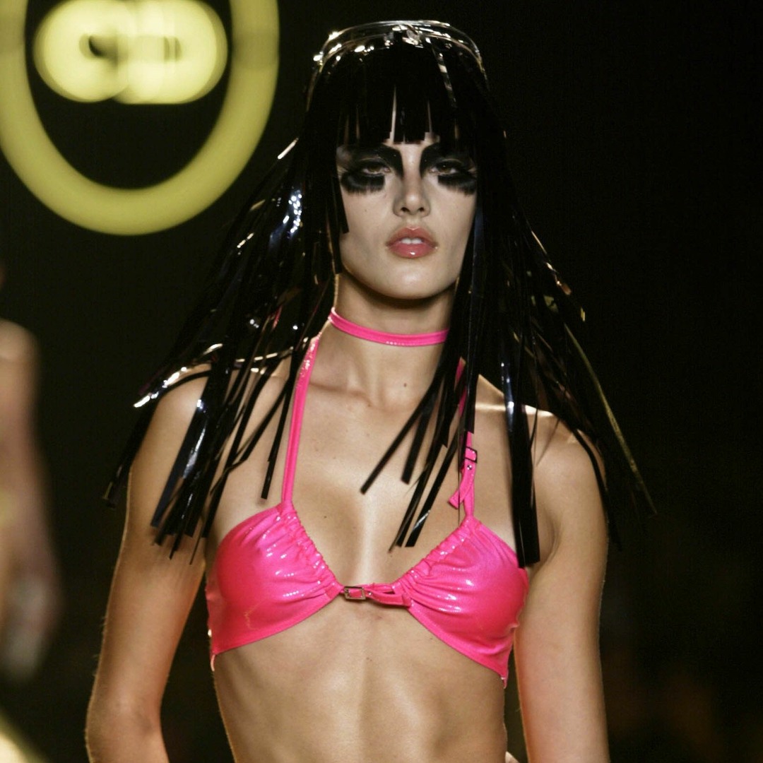 Listen to Christian Dior Spring/Summer 2003(Soundtrack re-created