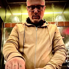 Live @POYA RESTAURANT VAL D’ISÈRE /SOIREE OFF/ mix by DJ MISTERYAN.wav
