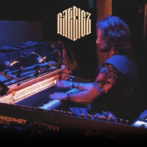 WOJTEK (electronic piano concert)