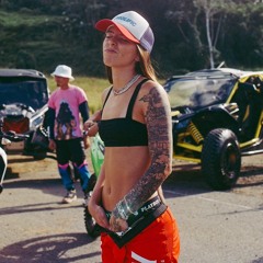 Young Miko - Latina (Prod. Alers La Pesadilla)