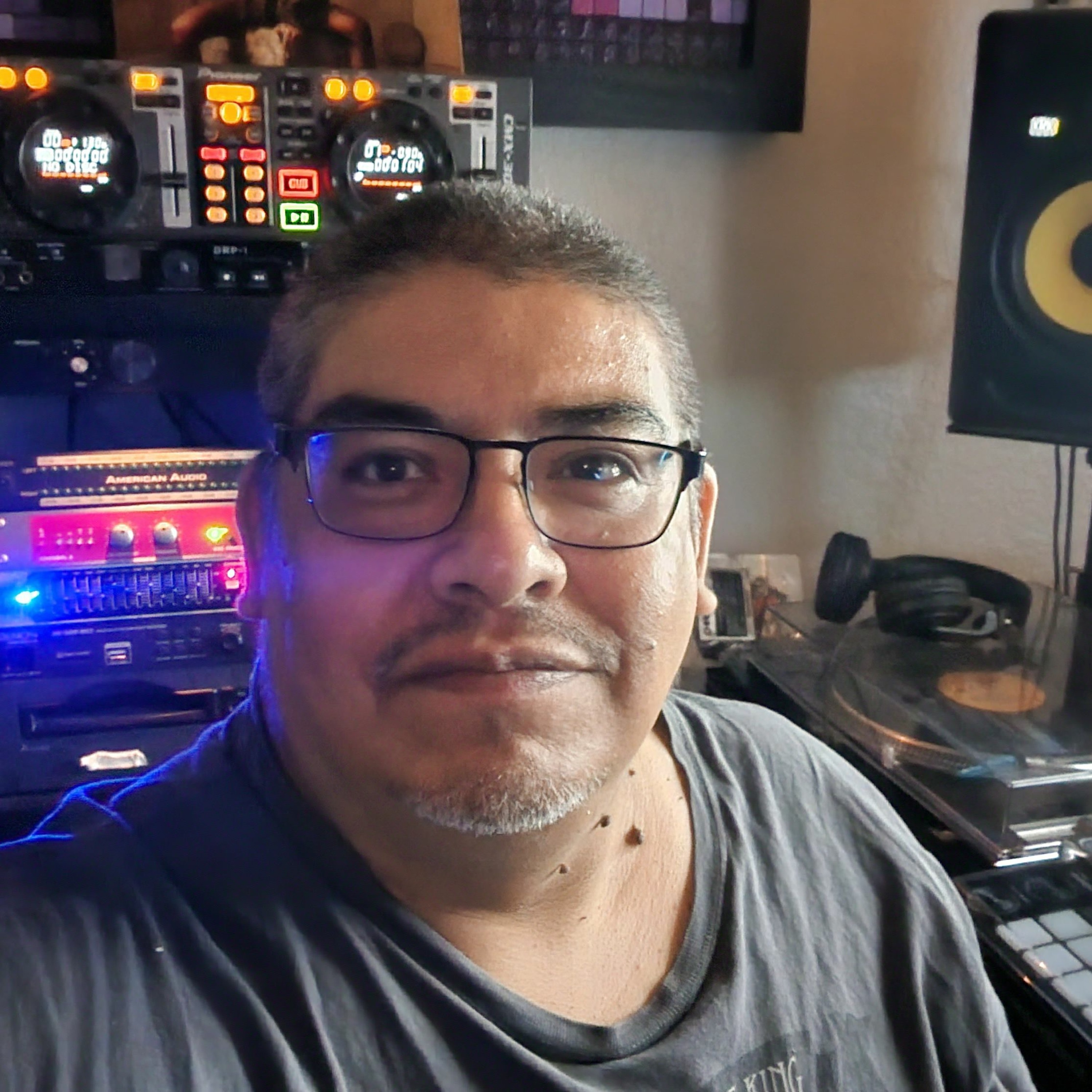 Dj.HENRY39 MORENO Mixes