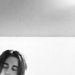 hollow (prod. dellyones)