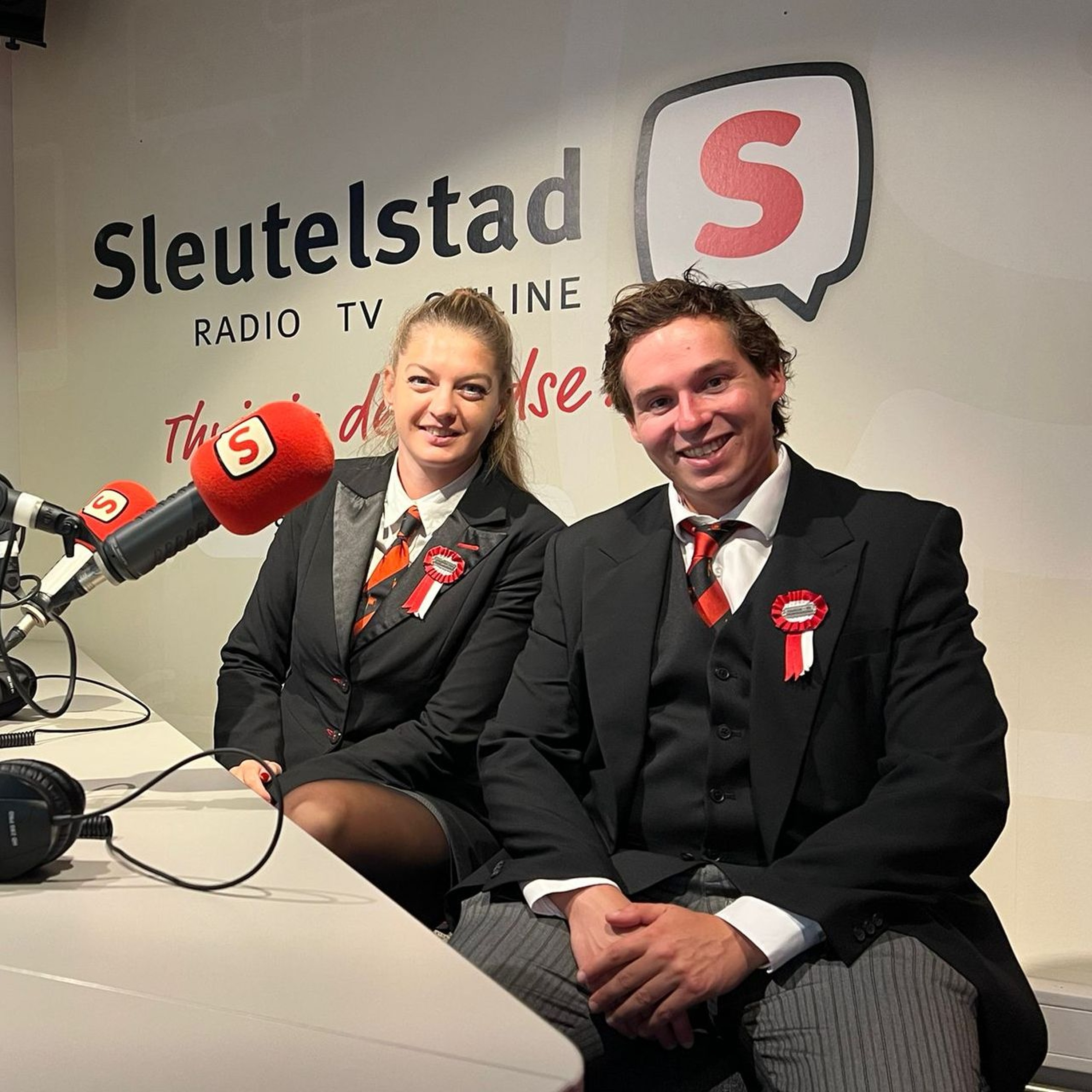 2025-09-20 Demi en Gijs over het feest Swingend naar 3 Oktober episode artwork