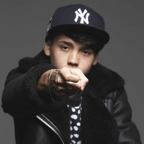 ANDO CON GLOCK - YOUNG PIRI