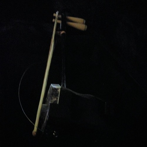 Broken Erhu