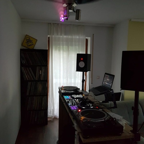 Listen to playlists featuring Armin's House Is (Zefix) 21.02.2020 by ...