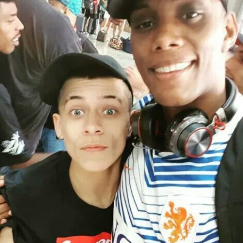 MC GW & ANNA DRACK - SENTO GOSTOSINHO (DJ REMIZEVOLUTION)