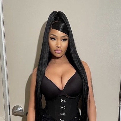 Nicki Minaj Ft Offset Bussin x Clout