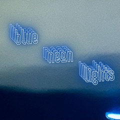 blue neon lights (prod. red eyez)
