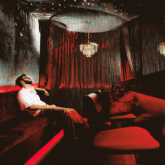 Наушники / Колонки (feat. BAKHAT)