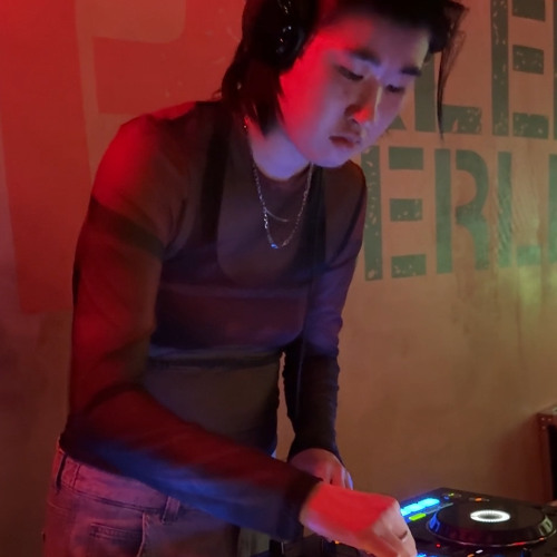 NT-FRAGILE // Klein Berlijn Groovy/Cunty House Set - April 11 2025